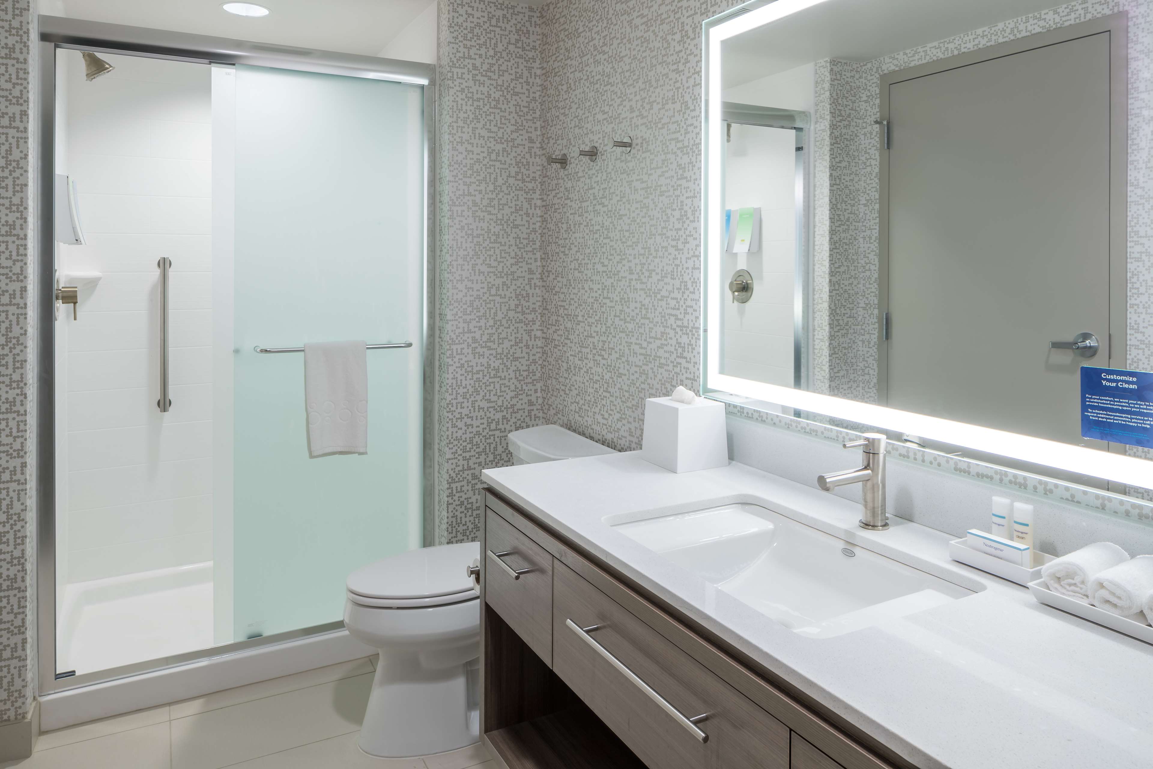 Home2 Suites by Hilton Fort Worth Cultural District Room Type - 1 QUEEN 1BDRM SUITE NOSMOK
