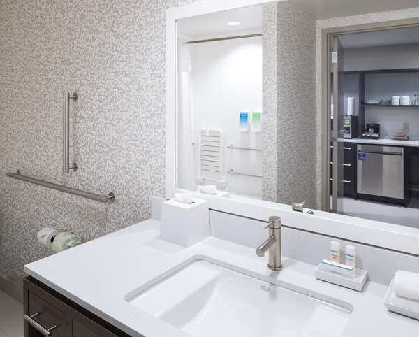  - Home2 Suites by Hilton Cultural District Fort Worth