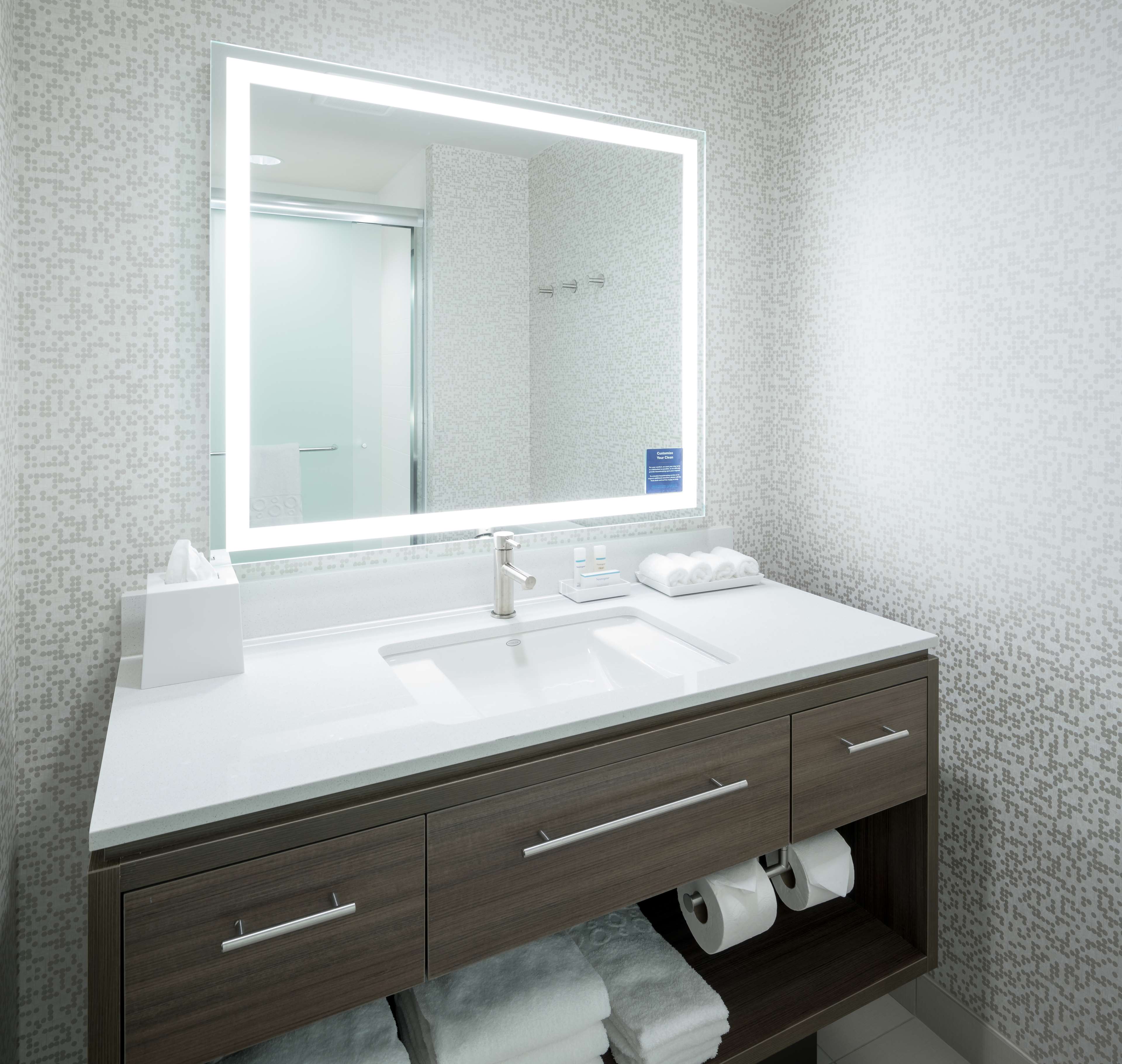 Home2 Suites by Hilton Fort Worth Cultural District Room Type - 2QN HEARING ACC STUDIO NS