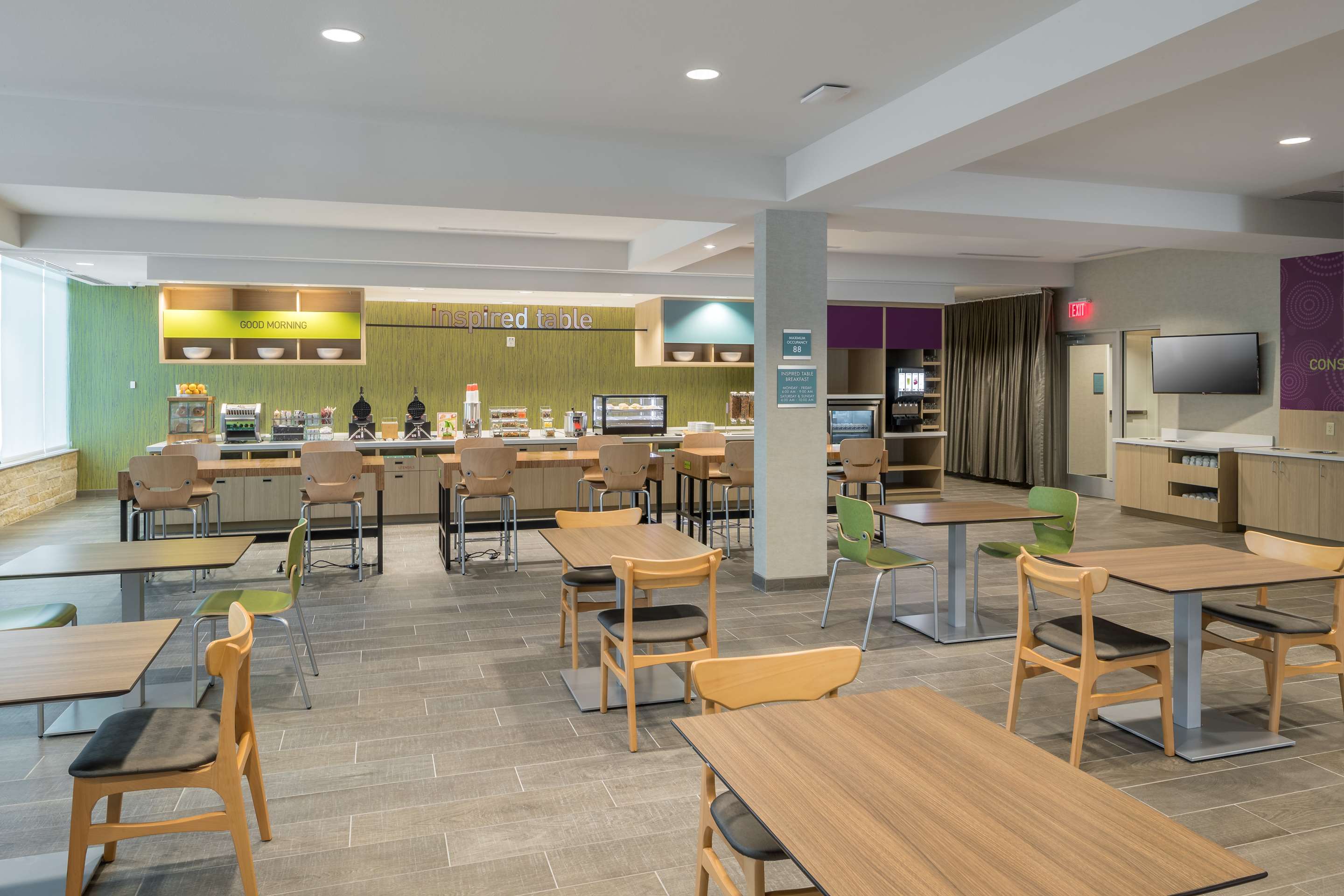 Breakfast Area | Home2 Suites by Hilton Fort Worth Cultural District