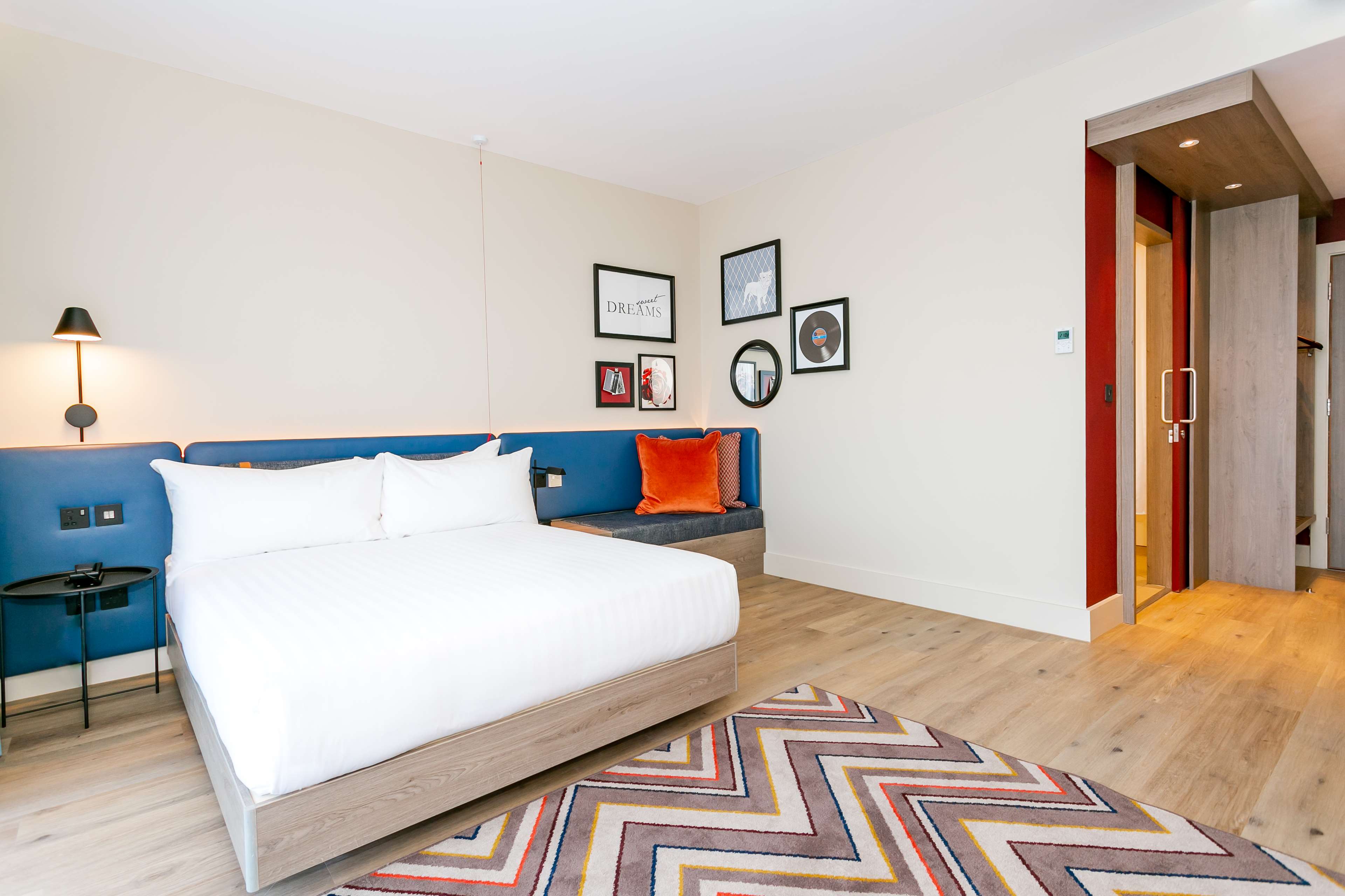 Hampton by Hilton Blackburn Room Type - QUEEN ACCESSIBLE ROOM
