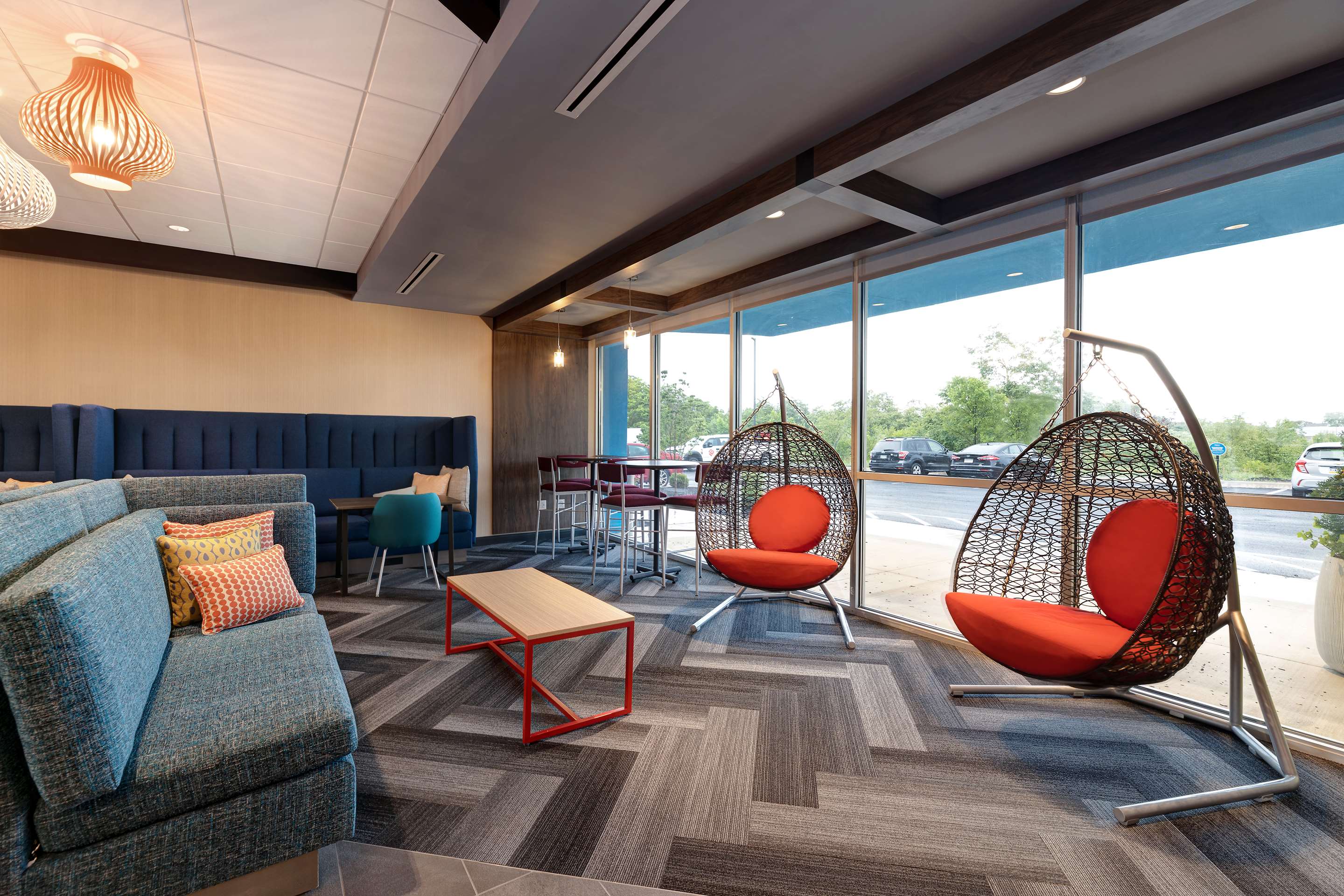 Lobby | Tru by Hilton Grantville, PA