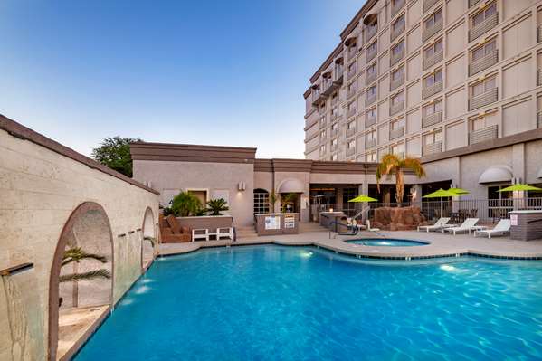 Pool - DoubleTree by Hilton Hotel Mesa
