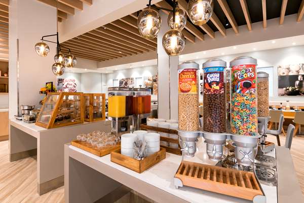 Amenities - DoubleTree by Hilton Hotel Mesa