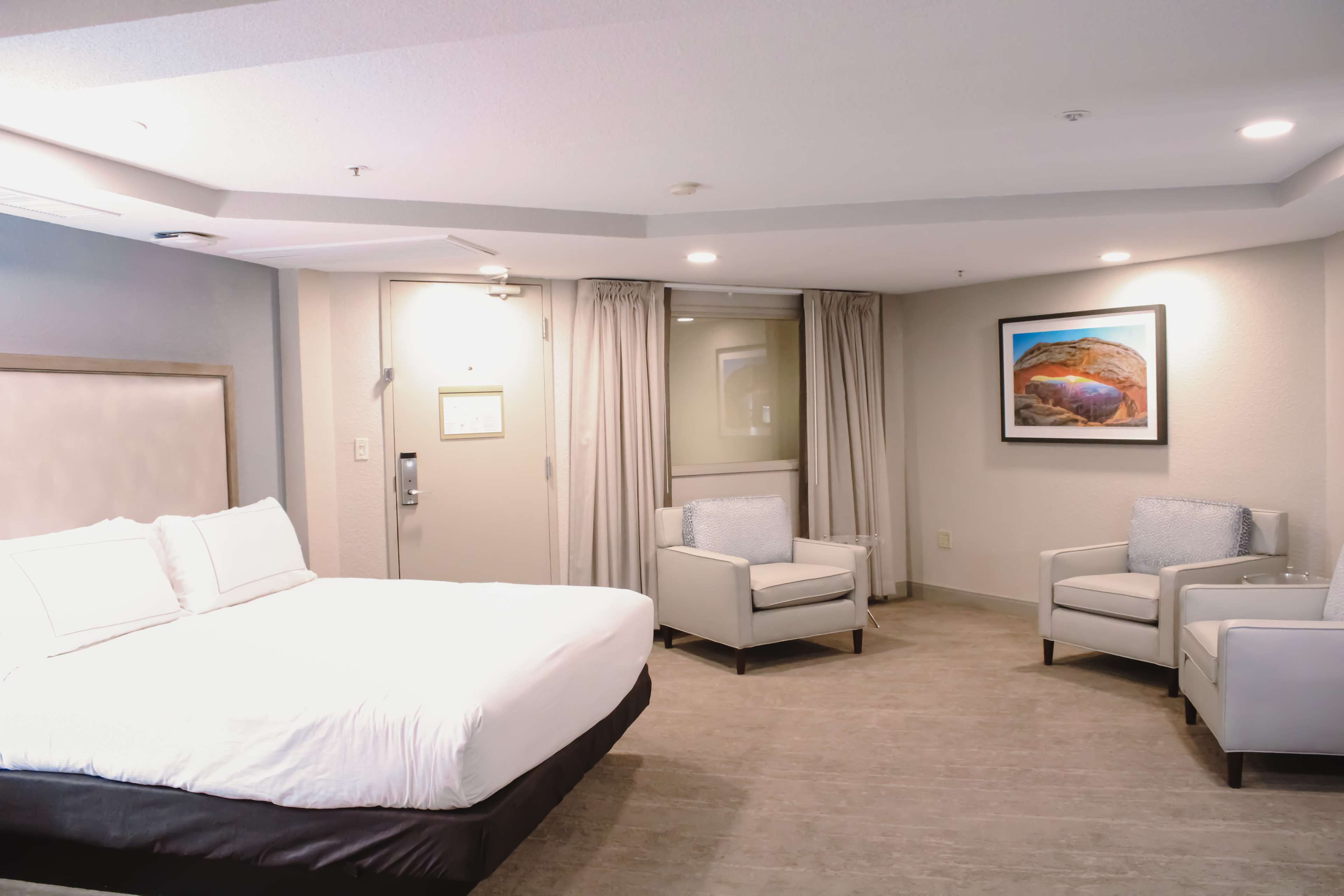 DoubleTree by Hilton Phoenix Mesa Room Type - 2 KING BEDS INTERIOR