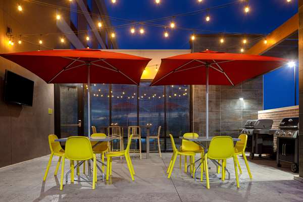 Restaurant - Home2 Suites by Hilton DeKalb