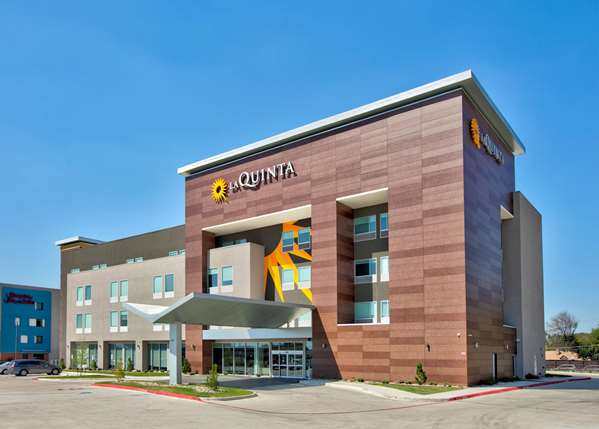 Exterior view - La Quinta Inn & Suites Dallas - I-30, Exit 52