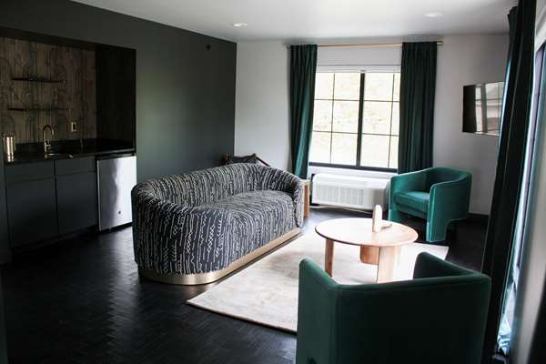 Suite - Inn Hotel Arnolds Park