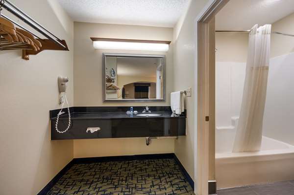  - SureStay Hotel by Best Western Meridian - I-20 & I-59, Exit 154