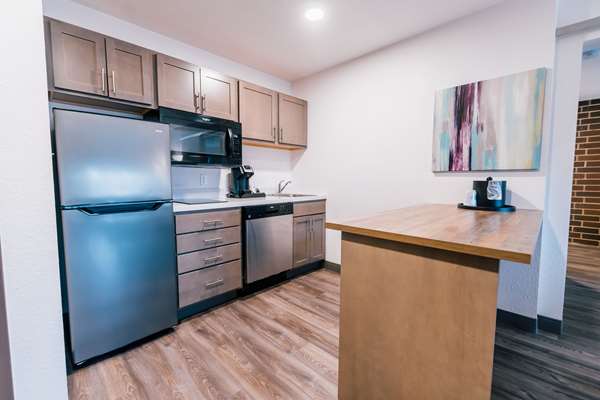  - Best Western Plus Executive Residency Waterloo