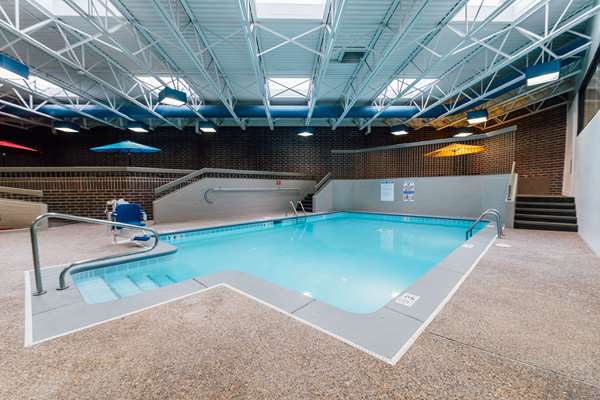 Pool - Best Western Plus Executive Residency Waterloo