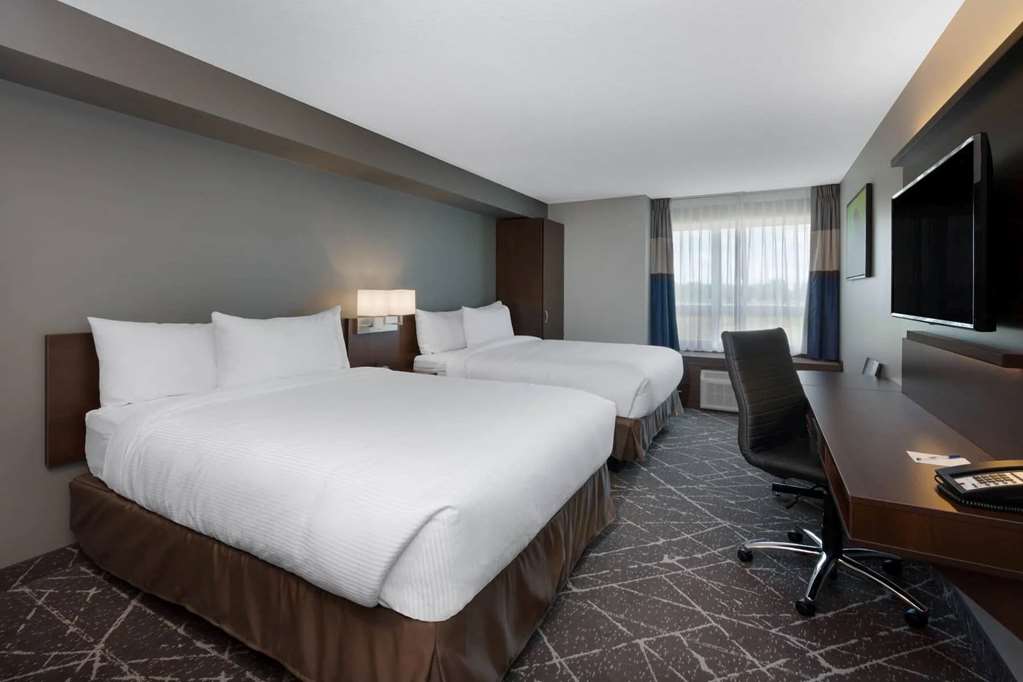 MICROTEL INN & SUITES BY WYNDHAM AU-guestroom-Guest Room,On-Site.jpg