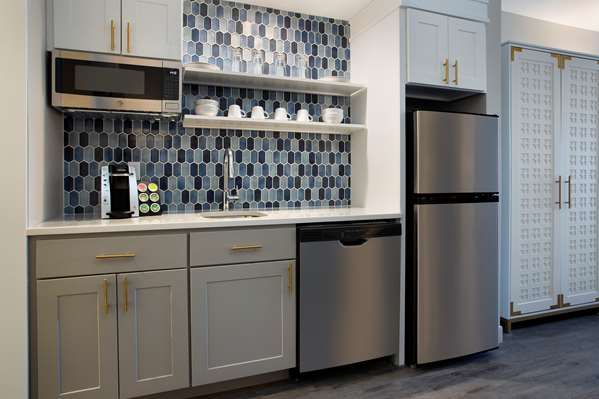  - Fenwick Shores Hotel Fenwick Island