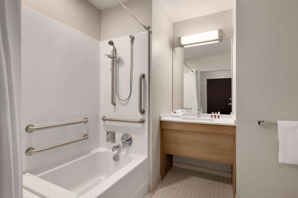 MICROTEL INN & SUITES BY WYNDHAM GA-guestroom-Guest Room,Bathroom,Accessibility,On-Site.jpg