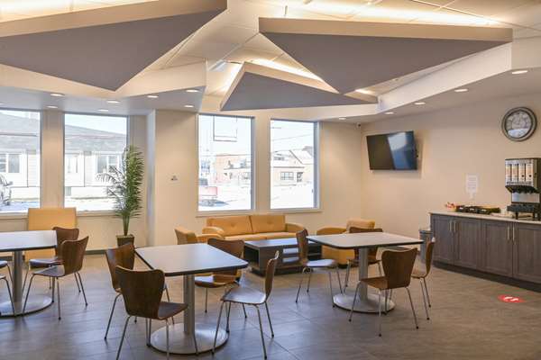 Restaurant - Super 8 Hotel Moosonee