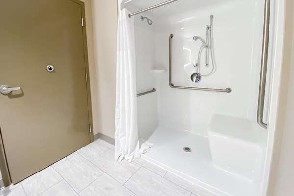  - Super 8 Hotel Moosonee