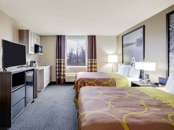 Suite - Super 8 Hotel Moosonee