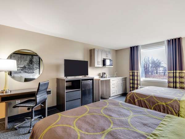 Suite - Super 8 Hotel Moosonee