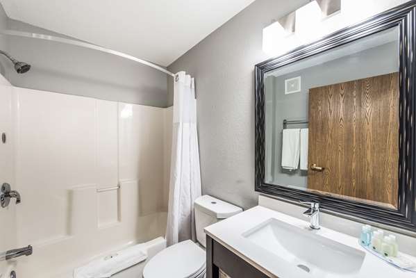 - Quality Inn Owatonna - I-35, Exit 41