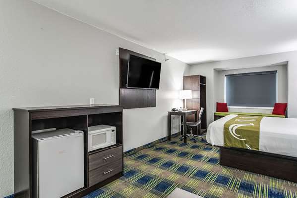 Suite - Quality Inn Owatonna - I-35, Exit 41