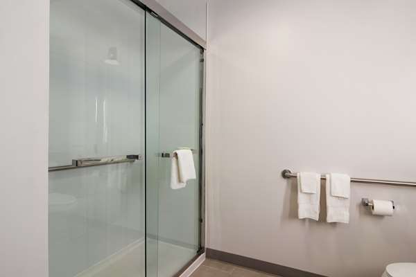  - Sleep Inn & Suites Clarion - I-80, Exit 62