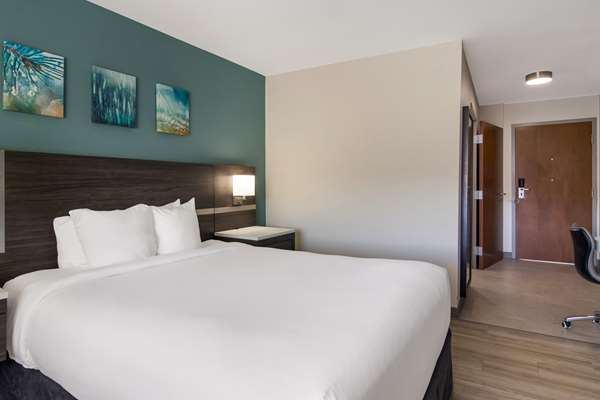  - Sleep Inn & Suites Clarion - I-80, Exit 62