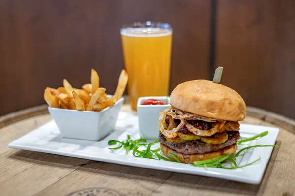 Restaurant - Cambria Hotel Downtown Louisville - I-65, Exit 136C