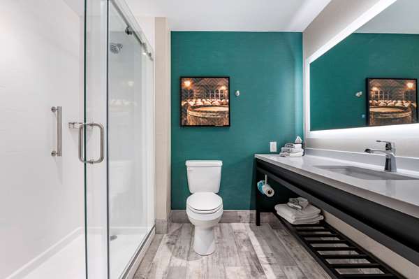 Suite - Cambria Hotel Downtown Louisville - I-65, Exit 136C