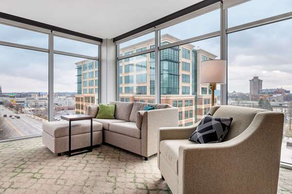 Suite - Cambria Hotel Downtown Louisville - I-65, Exit 136C