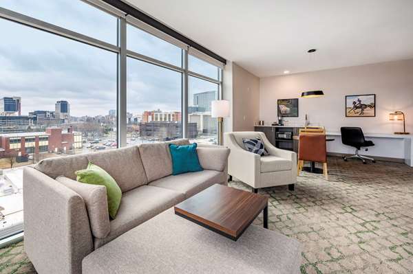 Suite - Cambria Hotel Downtown Louisville - I-65, Exit 136C