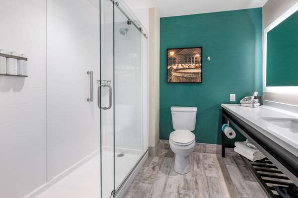 Suite - Cambria Hotel Downtown Louisville - I-65, Exit 136C