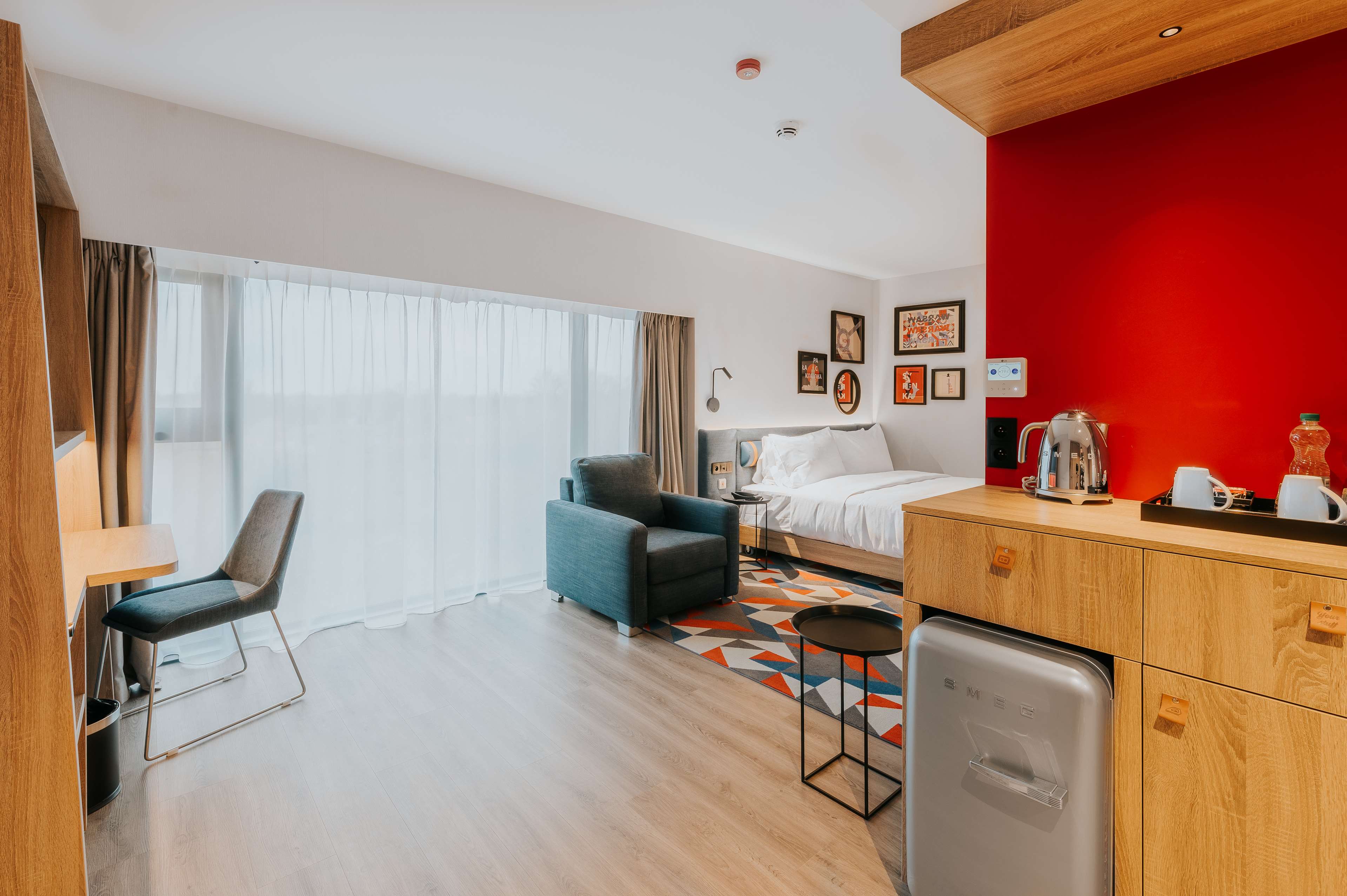 Hampton by Hilton Warsaw Reduta Room Type - KING ACCESSIBLE ROOM