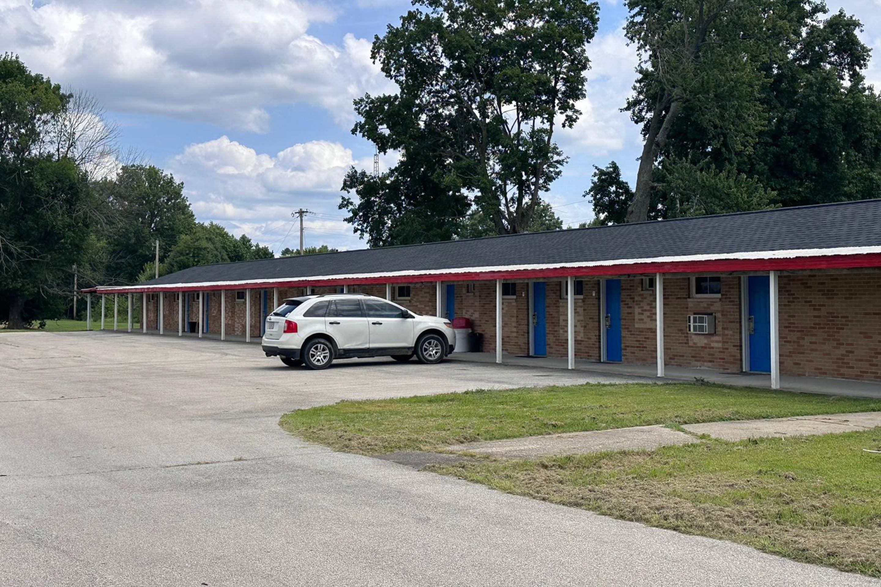 Parking | Rodeway Inn