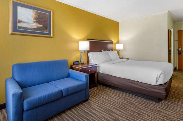  - Comfort Inn Civic Center Roanoke - I-581, Exit 4