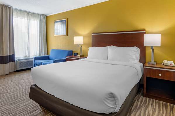  - Comfort Inn Civic Center Roanoke - I-581, Exit 4