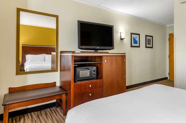  - Comfort Inn Civic Center Roanoke - I-581, Exit 4