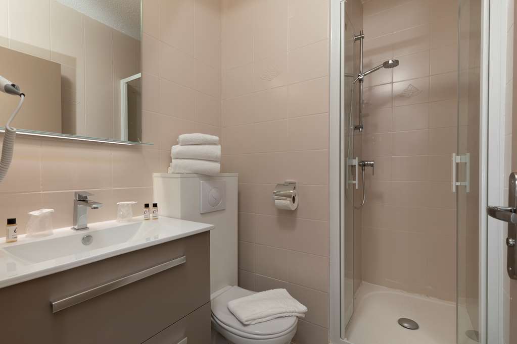 THE ORIGINALS CITY RELAXOTEL-guestroom-Guest Room,Guest Room Amenity,On-Site.jpg