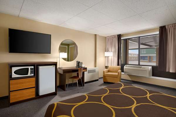  - Super 8 Motel Hearst