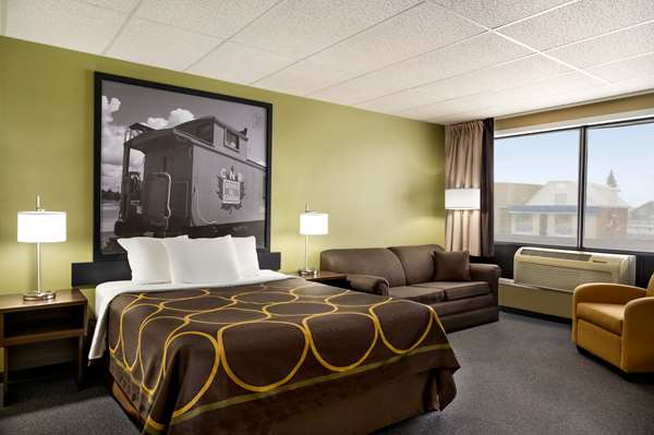  - Super 8 Motel Hearst