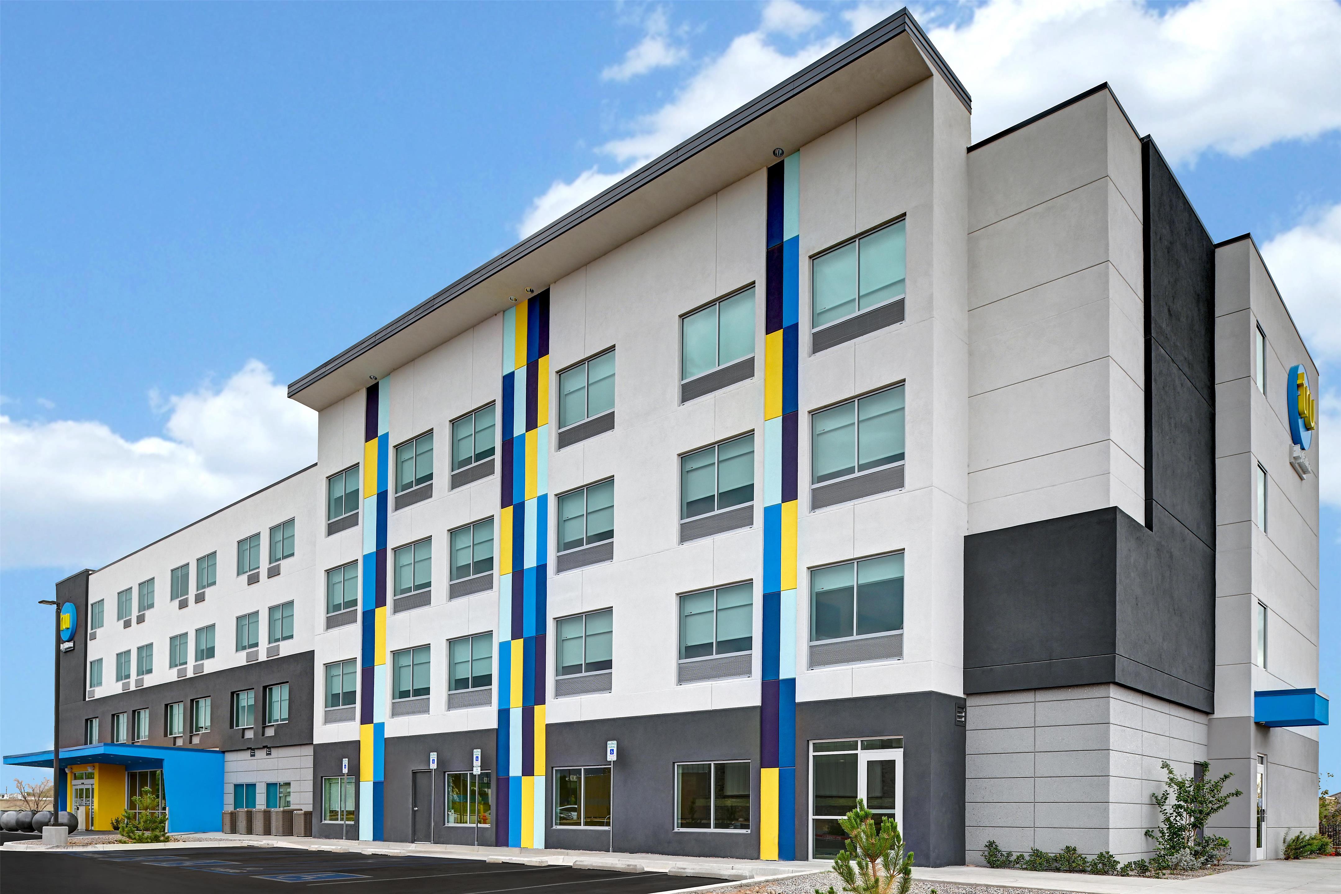 Exterior | Tru By Hilton Albuquerque North I-25