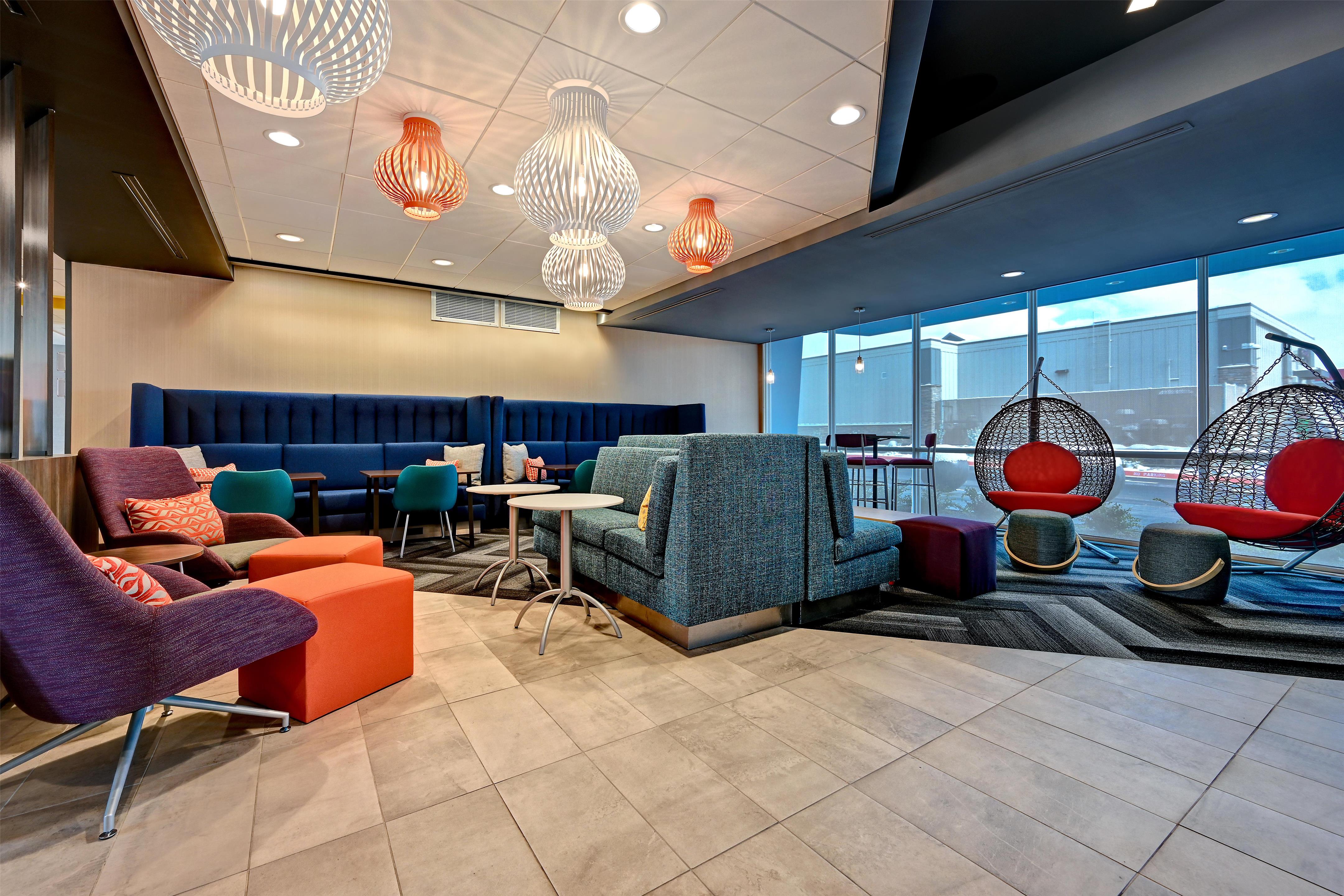 Lobby | Tru By Hilton Albuquerque North I-25