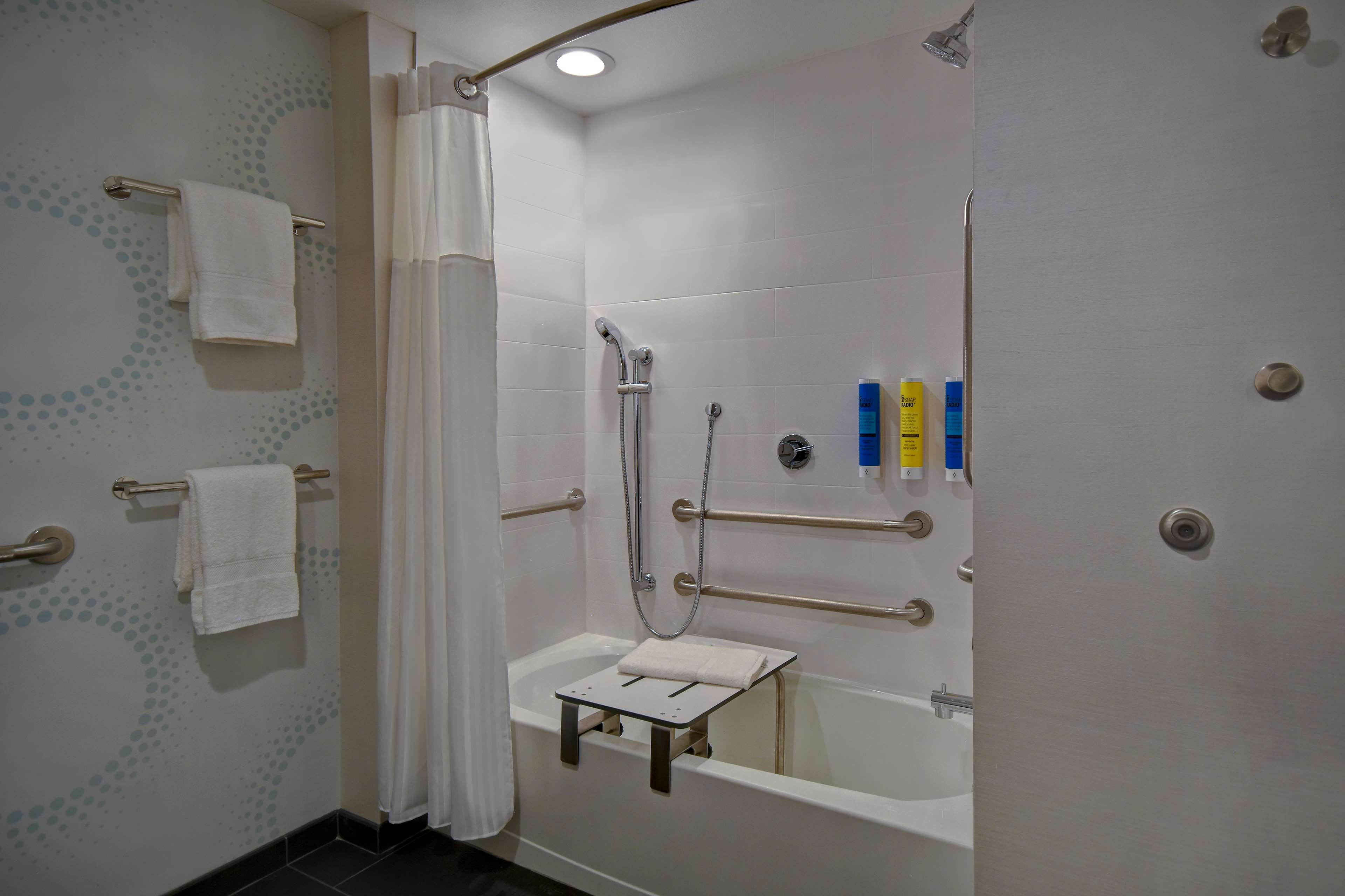 Tru By Hilton Rockwall Dallas, TX Room Type - 2 QUEEN ACCESSIBLE TUB