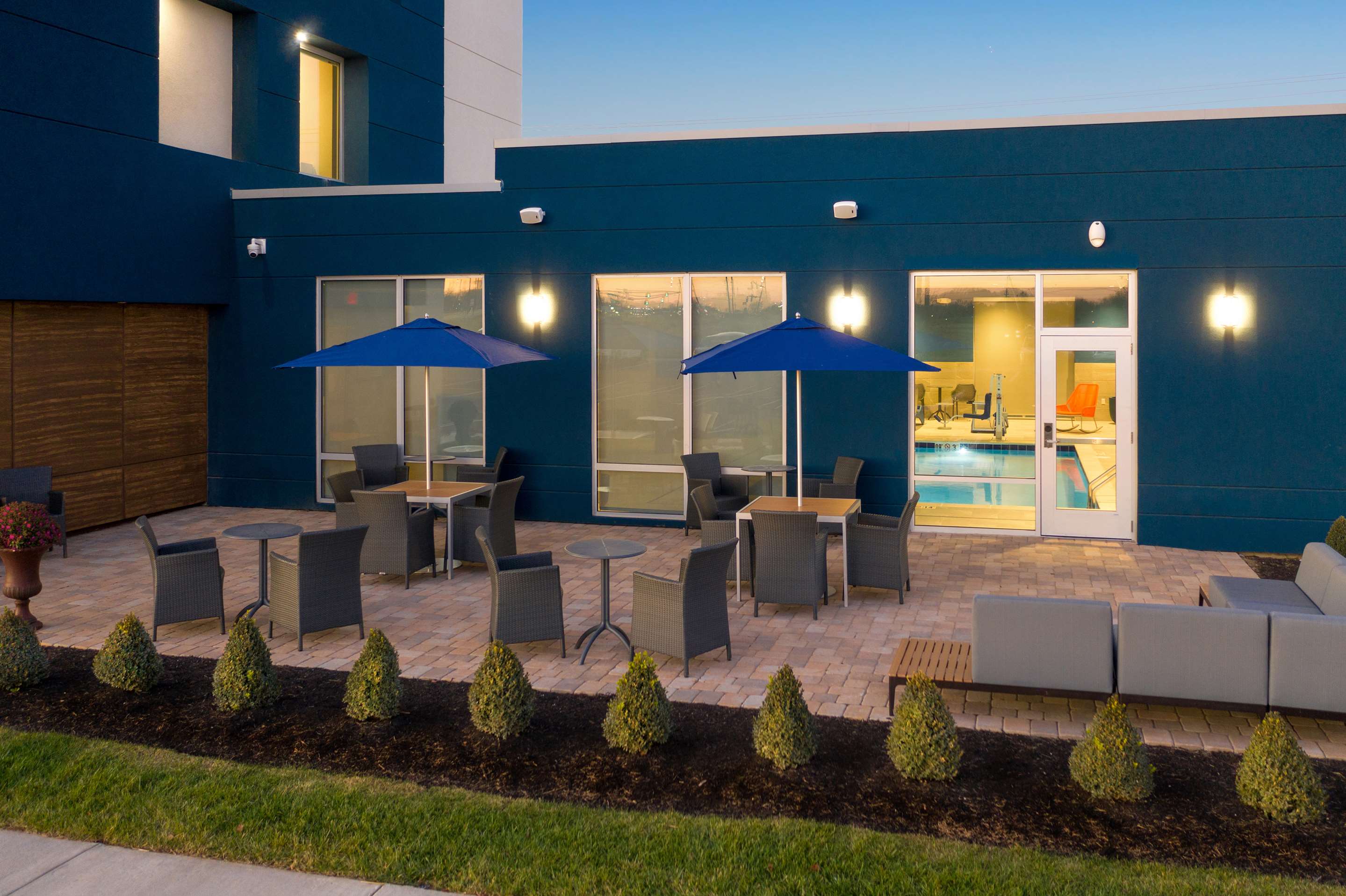 Exterior | Hampton Inn Circleville