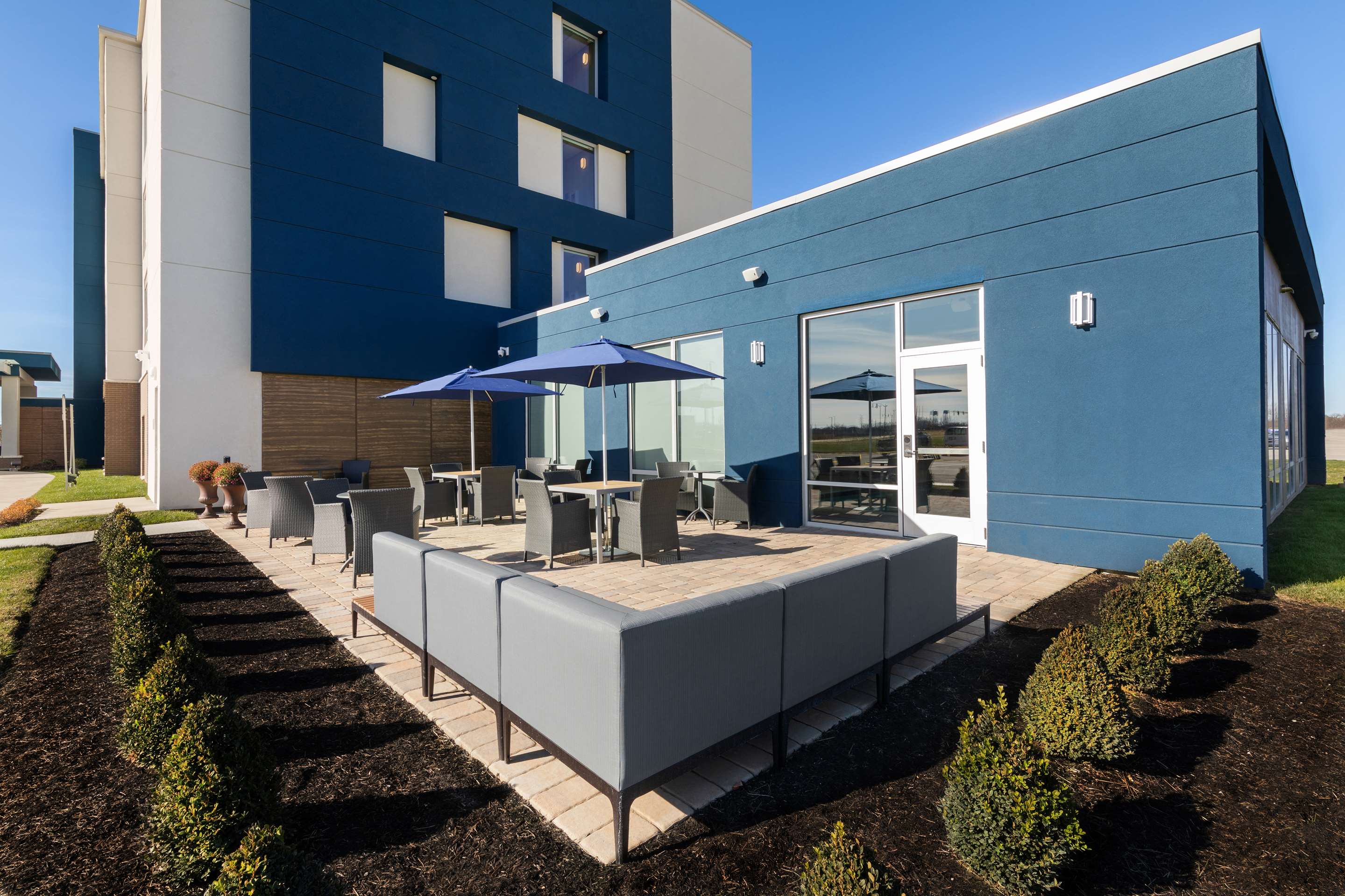Exterior | Hampton Inn Circleville