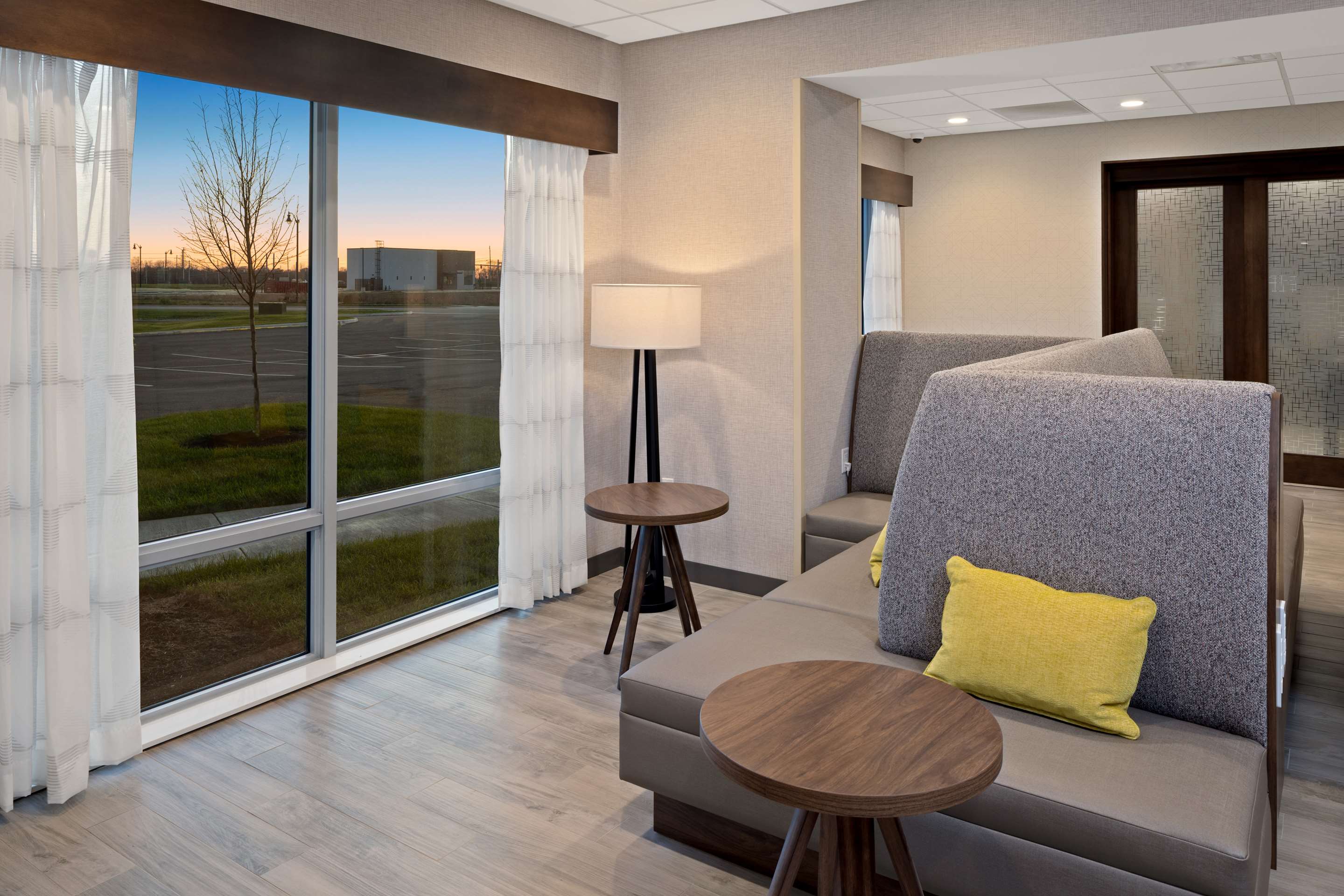 Lobby | Hampton Inn Circleville