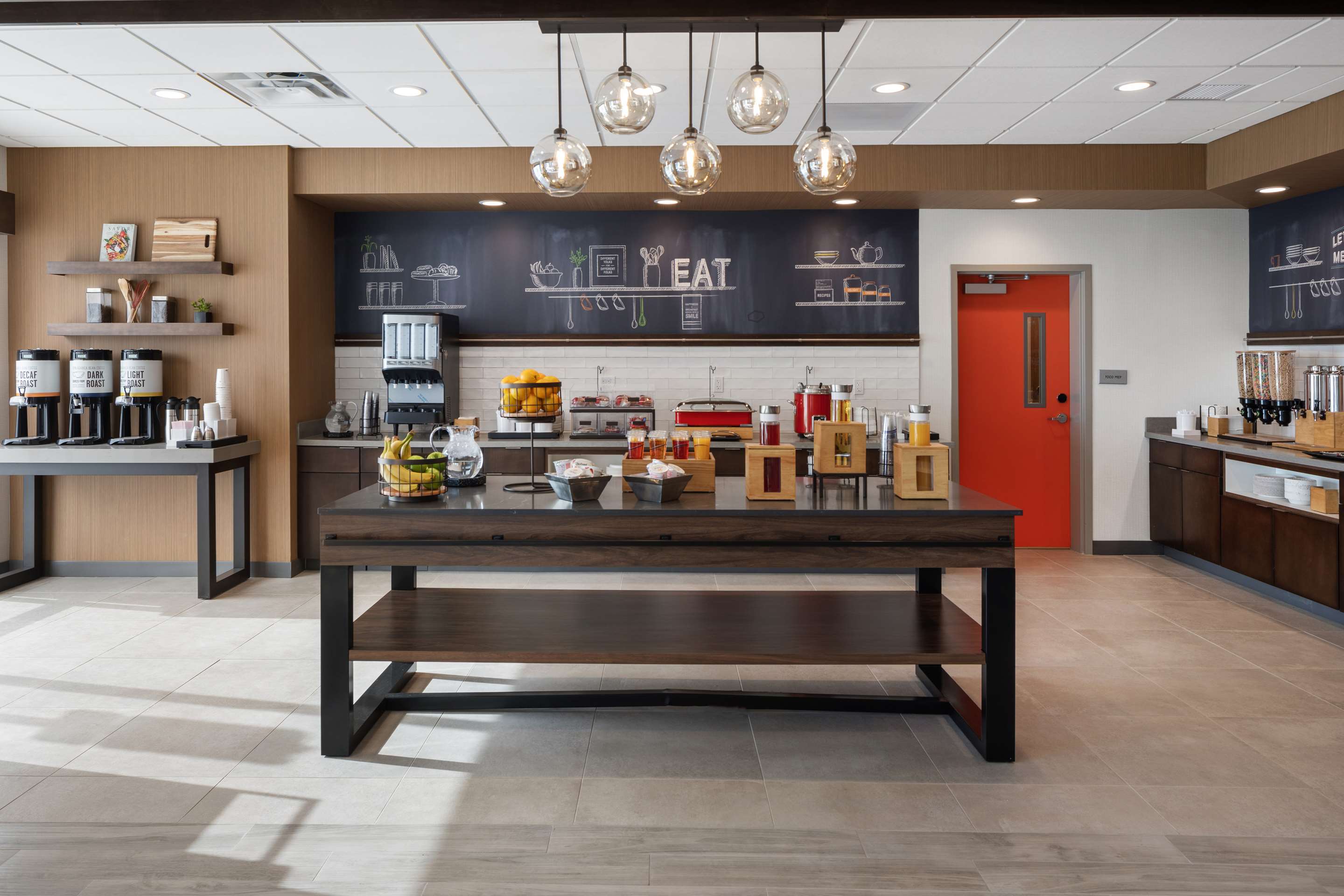 Breakfast Area | Hampton Inn Circleville