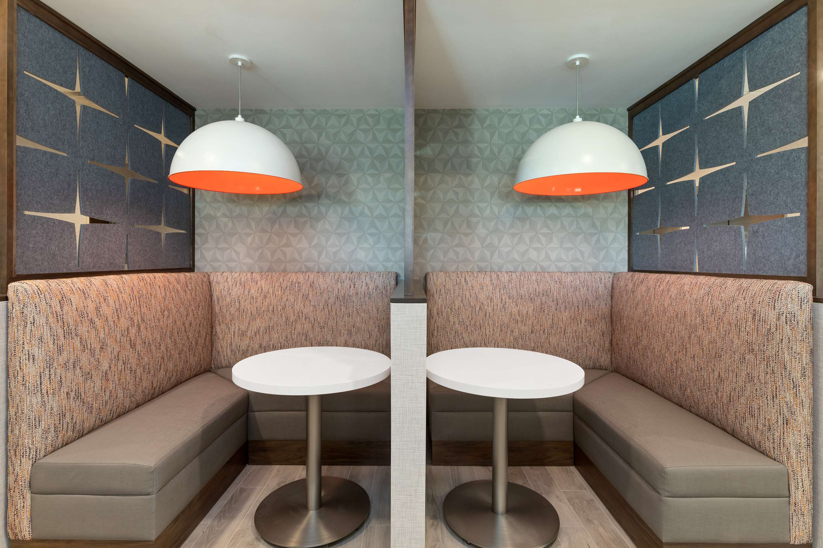 Breakfast Area | Hampton Inn Circleville