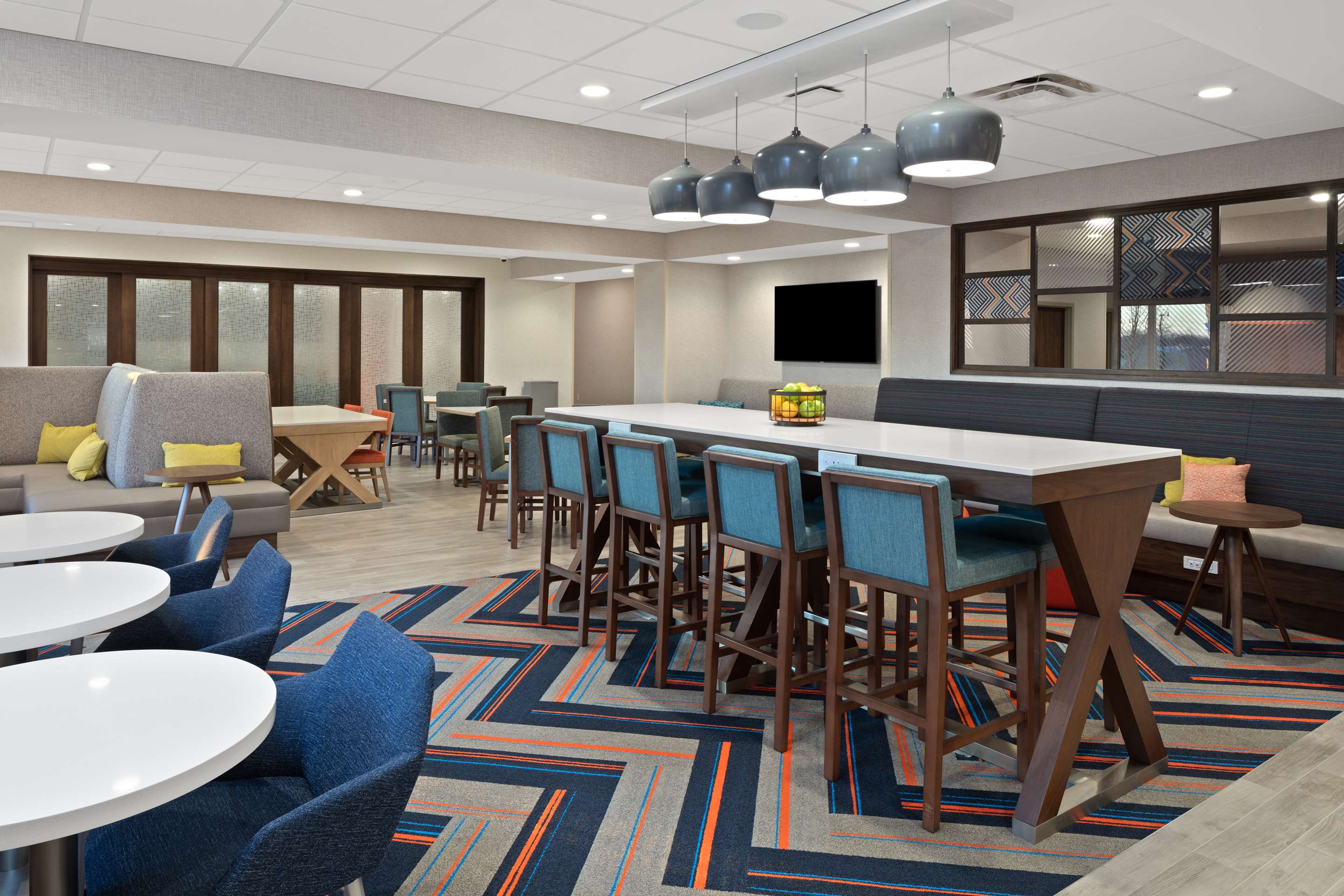 Breakfast Area | Hampton Inn Circleville