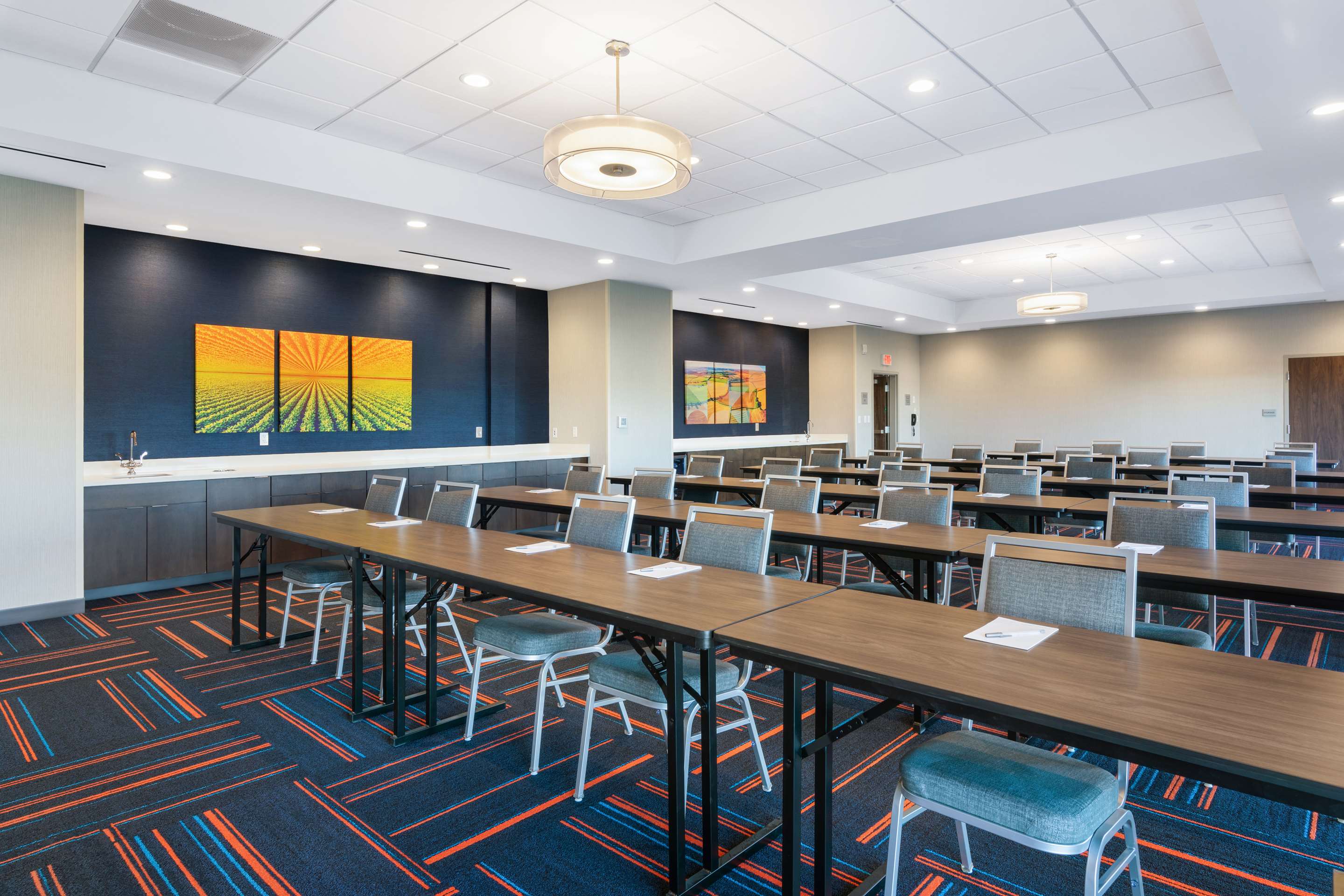 Meeting Room | Hampton Inn Circleville