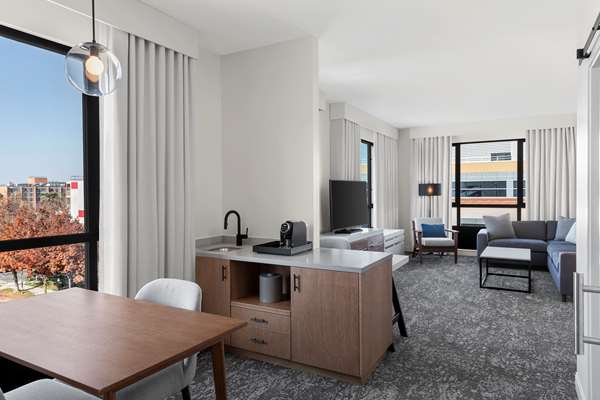  - Fort Sutter Hotel Midtown Sacramento